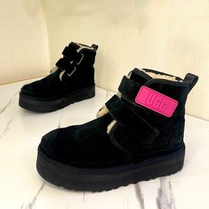 UGG Neumel Platform Fashion Boot Black Size US 3 EU 35